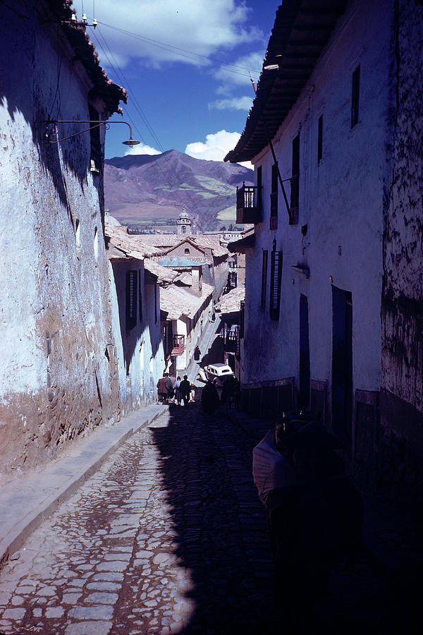 Architecture Photograph - Steep Alley In Cuzco by Frank Scherschel
