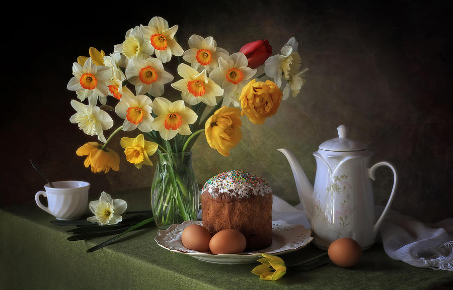 Still Life Photograph - Still Life With A Bouquet Of Daffodils And Easter Bread by Tatyana Skorokhod