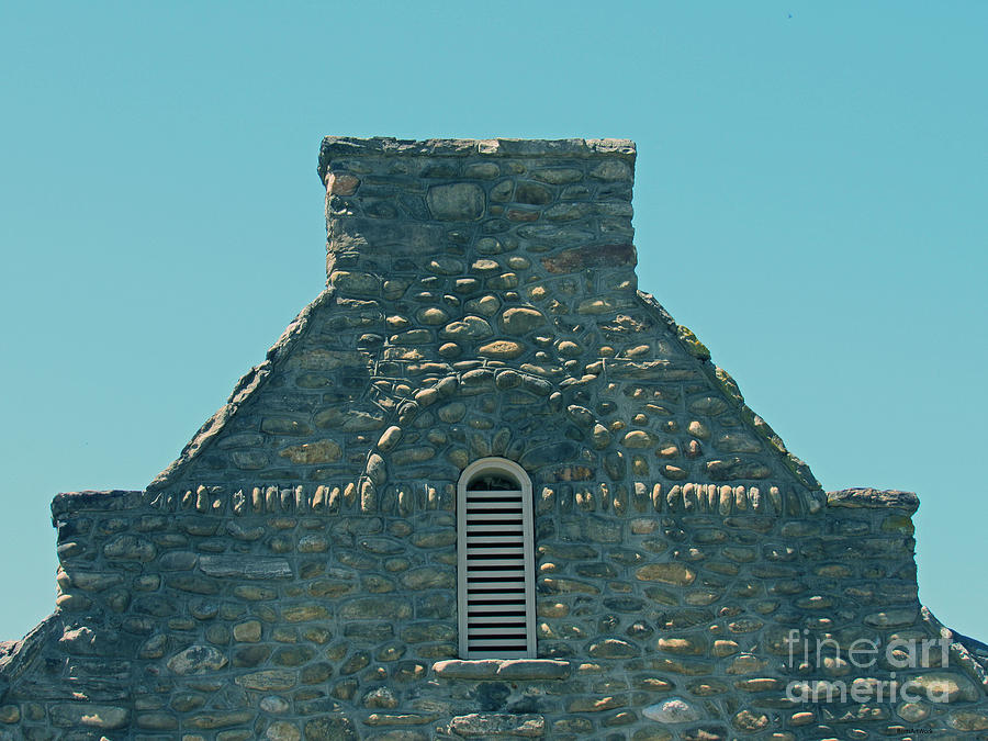 Stone Topper on Building by Roberta Byram Stone Topper on Building by Roberta Byram