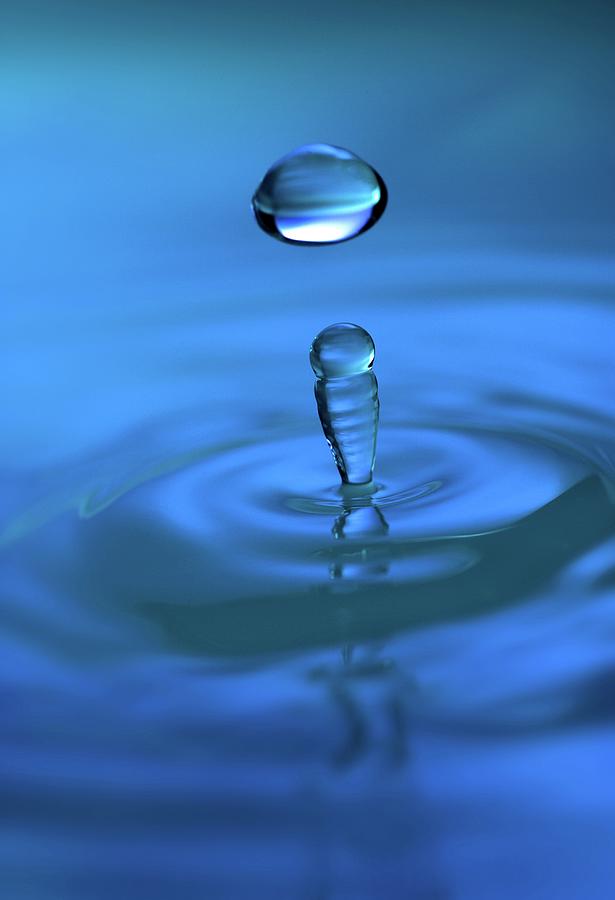 Stop Action Freeze Of A Waterdrop Photograph by Frank Siteman - Fine ...