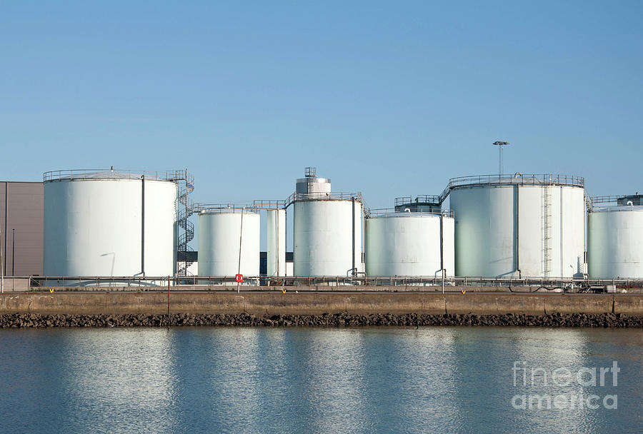 refinery water tanks