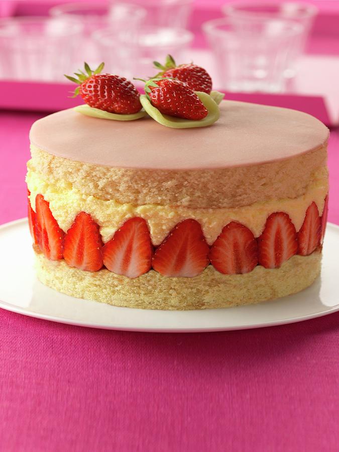 Strawberry Cake Photograph by Gelberger