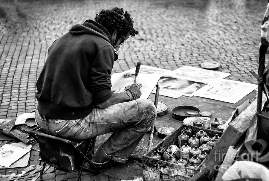 Street Artist at Piazza Navona in Roma Photograph by John Rizzuto