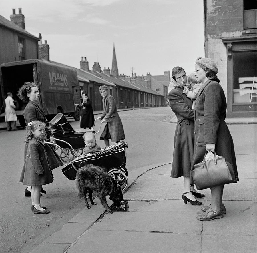 Street Corner Gossip Photograph by Bert Hardy