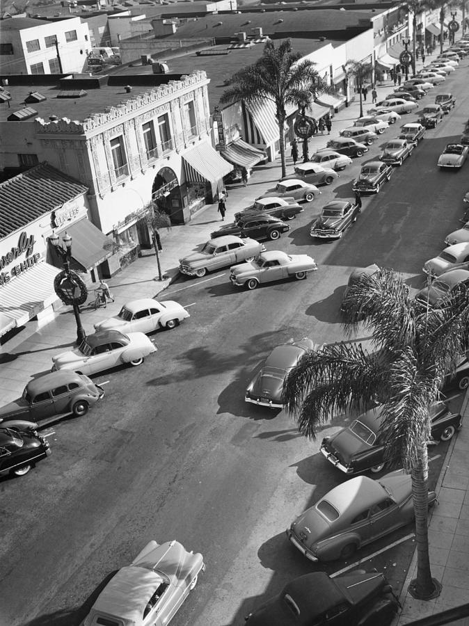 Street Scene With Cars Parked, Usa Photograph by Heritage Images
