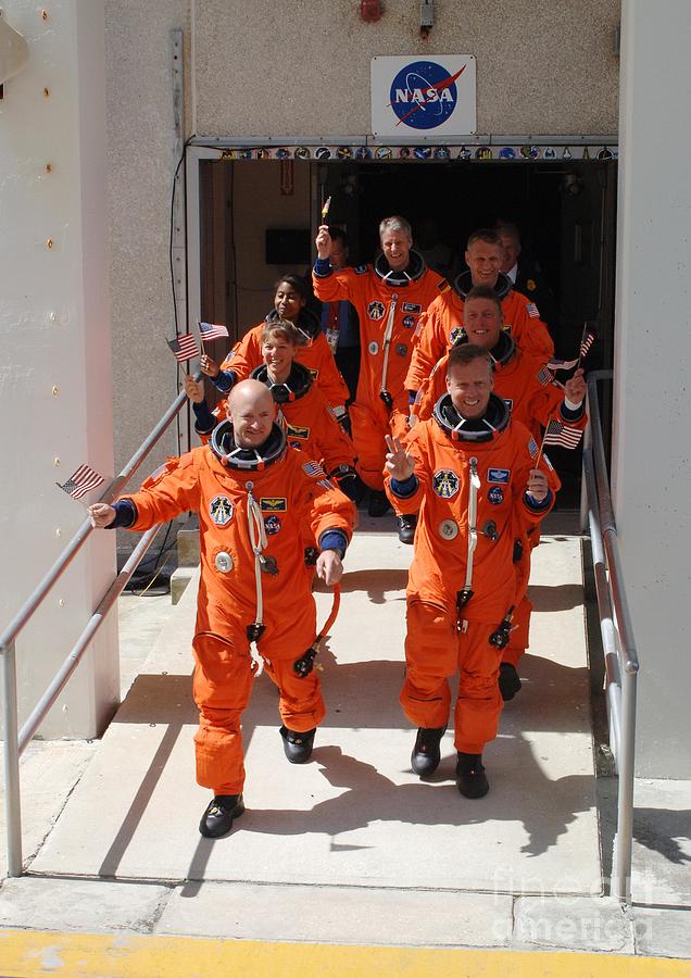 Sts-121 Crew 4th July 2006 Photograph by Nasa/science Photo Library