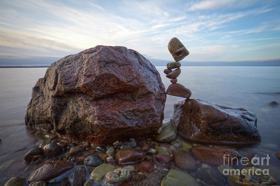 Stuck in the middle by Pontus Jansson Stuck in the middle by Pontus Jansson