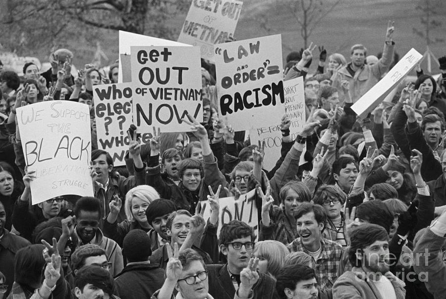 Student Anti-vietnam Rally, 1968 Photograph by Bettmann