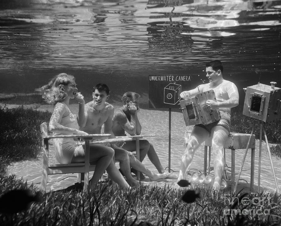 Students At Beach Learning Submarine Photograph by Bettmann