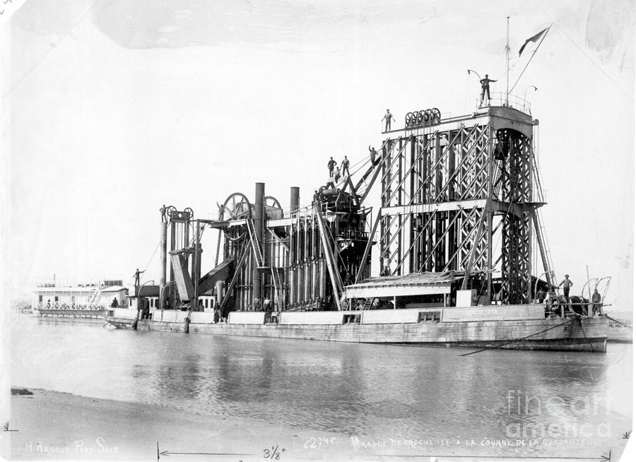 Suez Canal, Dredging Machinery Photograph by Bettmann