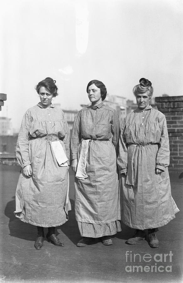 Suffragettes Modeling Their Prison Photograph by Bettmann