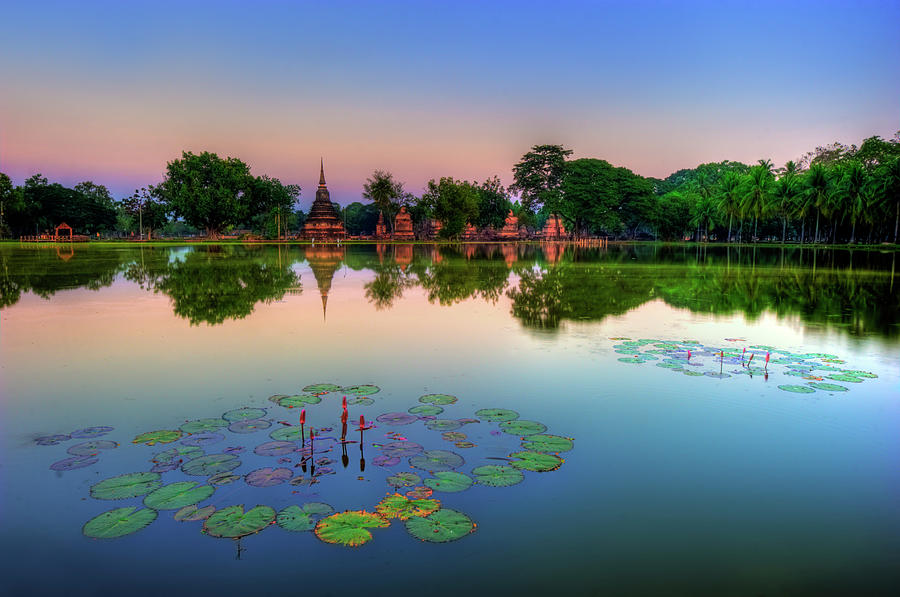 Sukhothai Historical Park Photograph by Mike Behnken