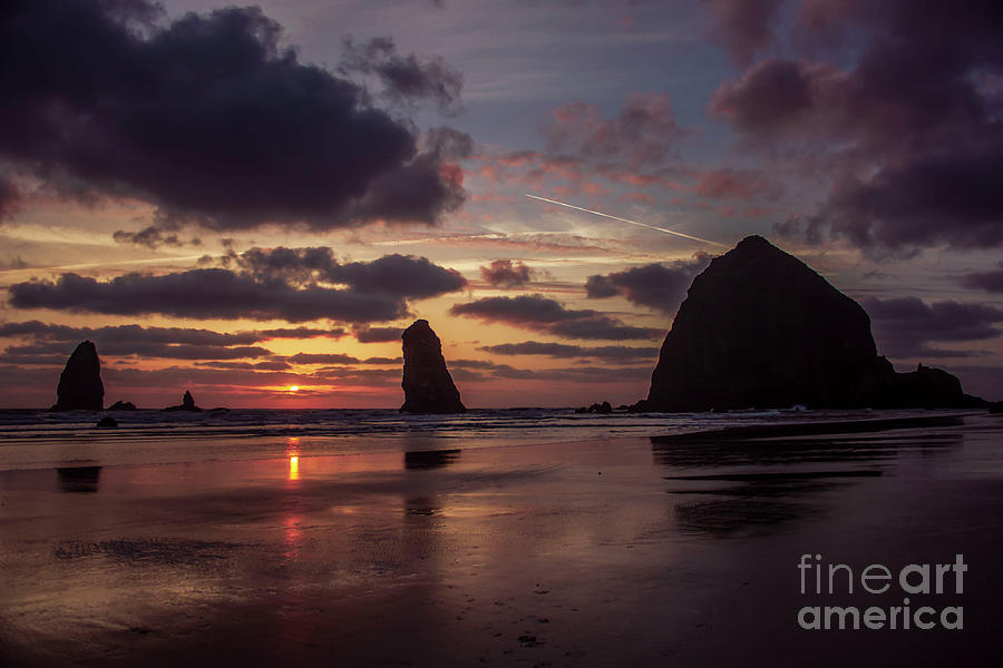 Sun dips into the Pacific Photograph by David Bearden