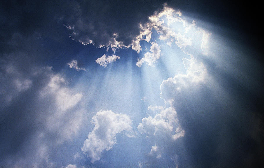 sun-rays-breaking-through-cloud-andrew-h
