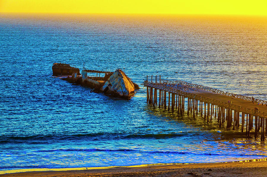 Sunken Ship Pacific Ocean Photograph by Garry Gay