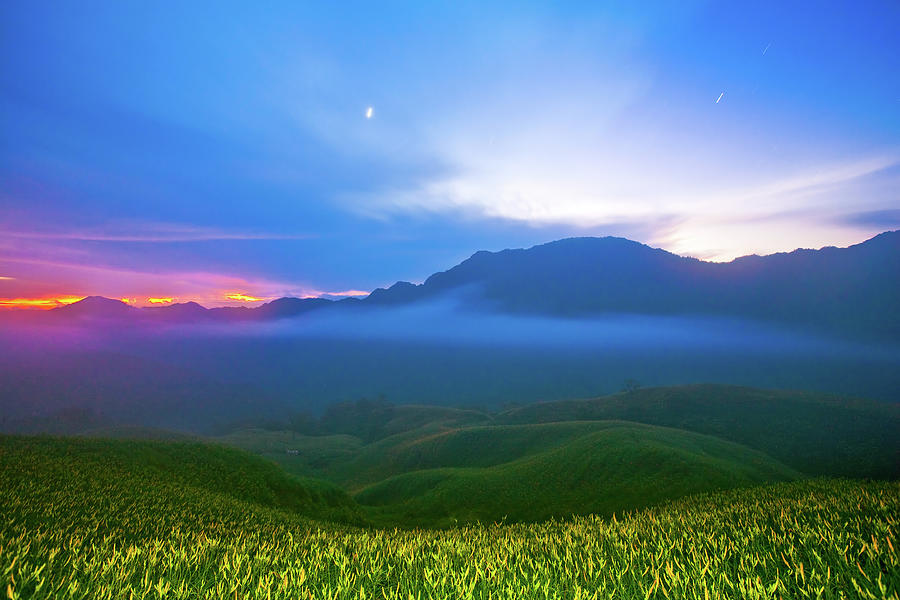 Sunrise At Golden Needle Hills Photograph by Jung-pang Wu