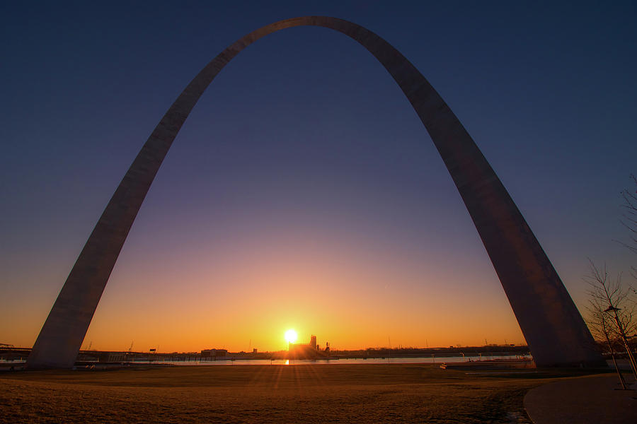 Sunrise at the Gateway Arch Photograph by Jay Smith