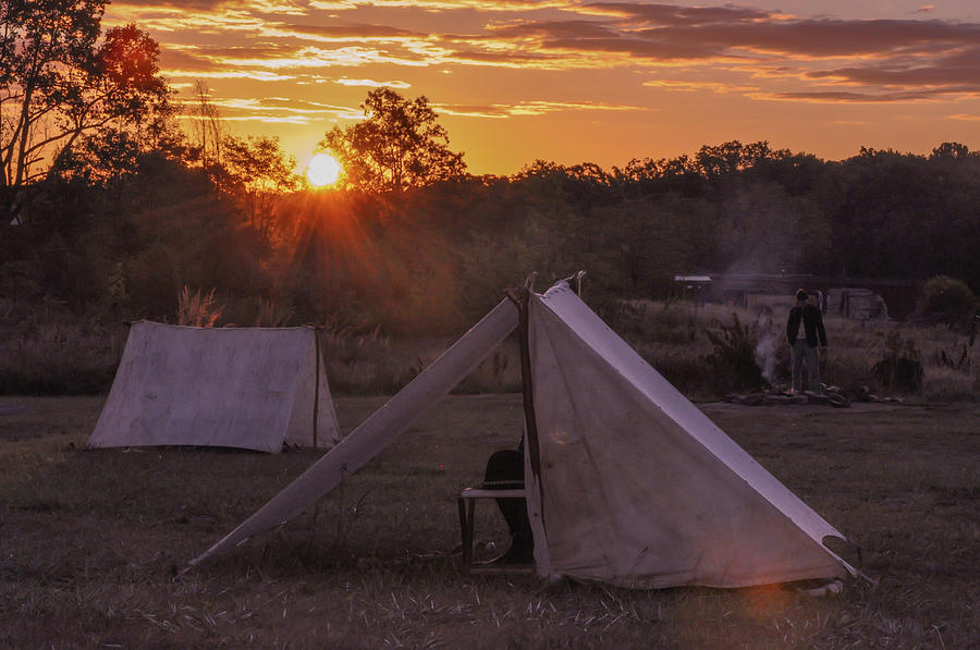 Sunrise Camping at Gettysburg Photograph by Bill Cannon