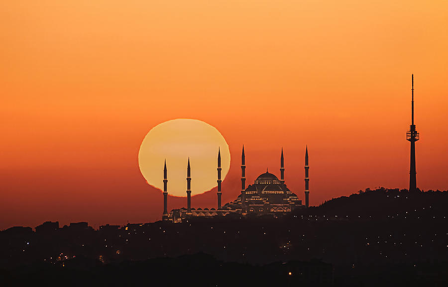 Sunrise In Istanbul Photograph by Jie Jin