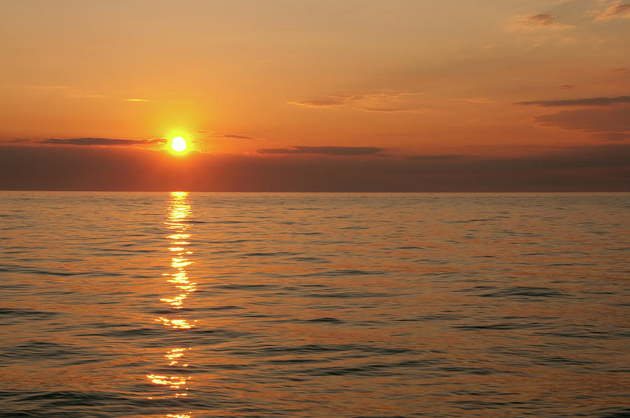 Sunrise On Lake Michigan Photograph by 400tmax