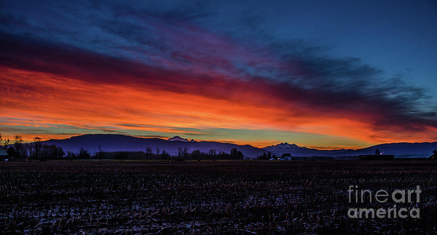 Sunrise over the Cascades 2 Photograph by Randy Small - Fine Art America