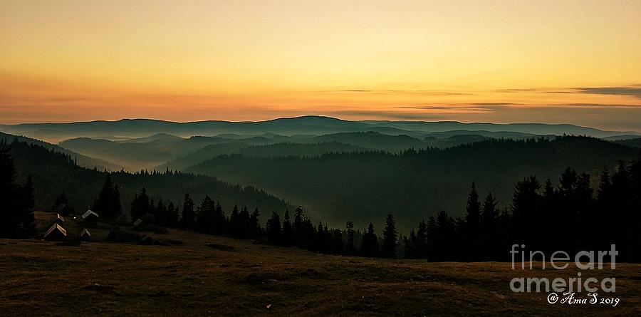 Sunrise over the mountains Photograph by Amalia Suruceanu