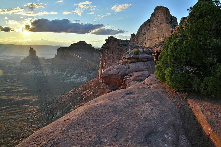 Sunset at Green River Overlook in Canyonlands NP Photograph by Ray Mathis