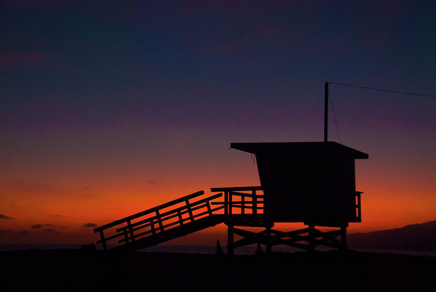Sunset Lifeguard Hut, Zuma beach, Malibu, California  Photograph by Richard Gibb