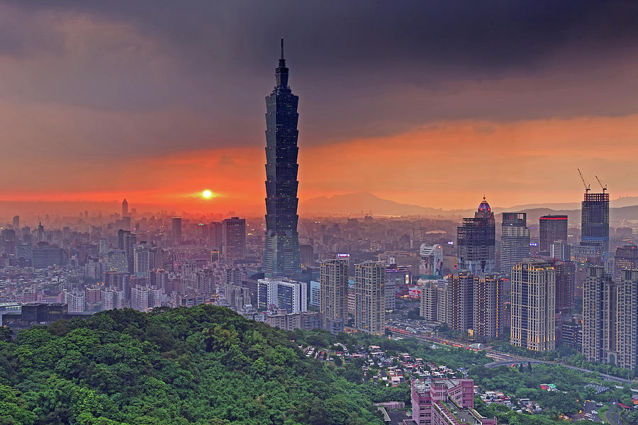 Sunset Of Taipei 101 Photograph by Thunderbolt tw (bai Heng-yao) Photography