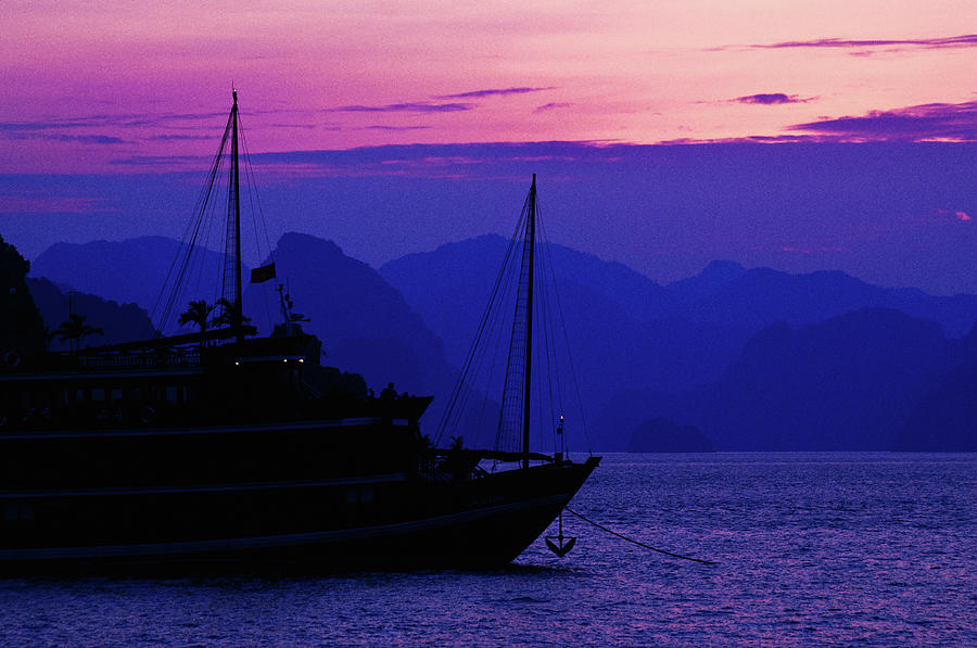 Sunset On Halong Bay Photograph by Flash Parker