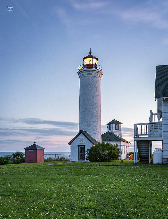 Sunset on Tibbetts Point Lighthouse Photograph by Scott Reyes - Fine ...