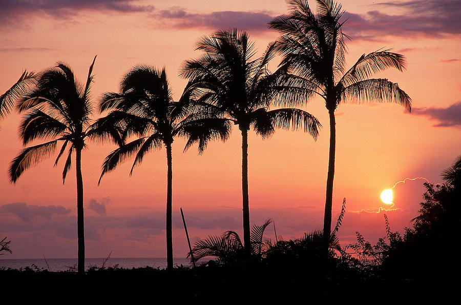 Sunset Over Kihei, Maui, Hawaii Photograph by Chris Rogers