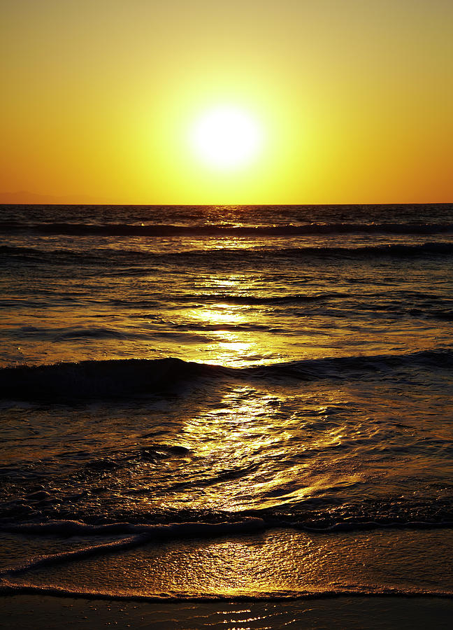 Sunset Over The Pacific Ocean Photograph by Thomas Northcut