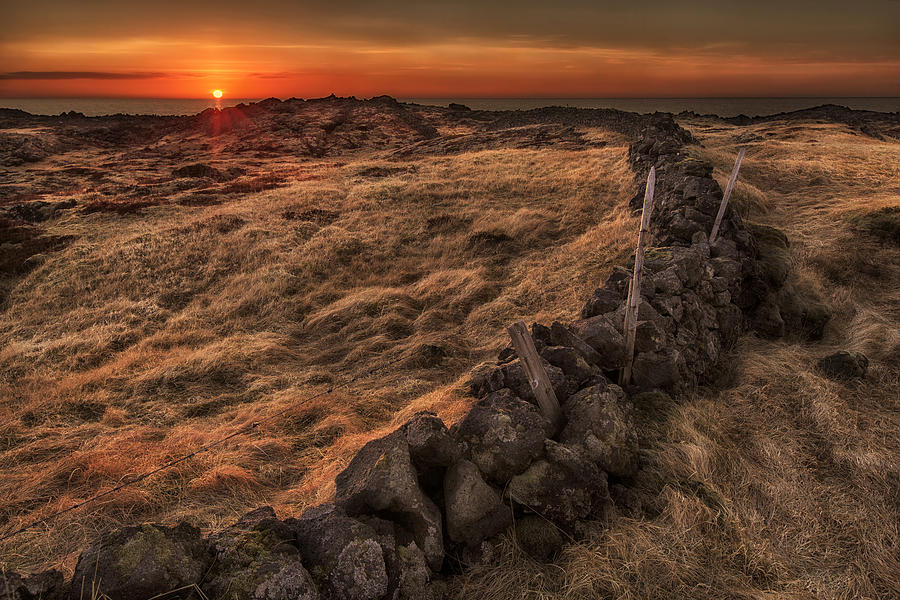 Sunset Song Photograph by Bragi Ingibergsson - Brin