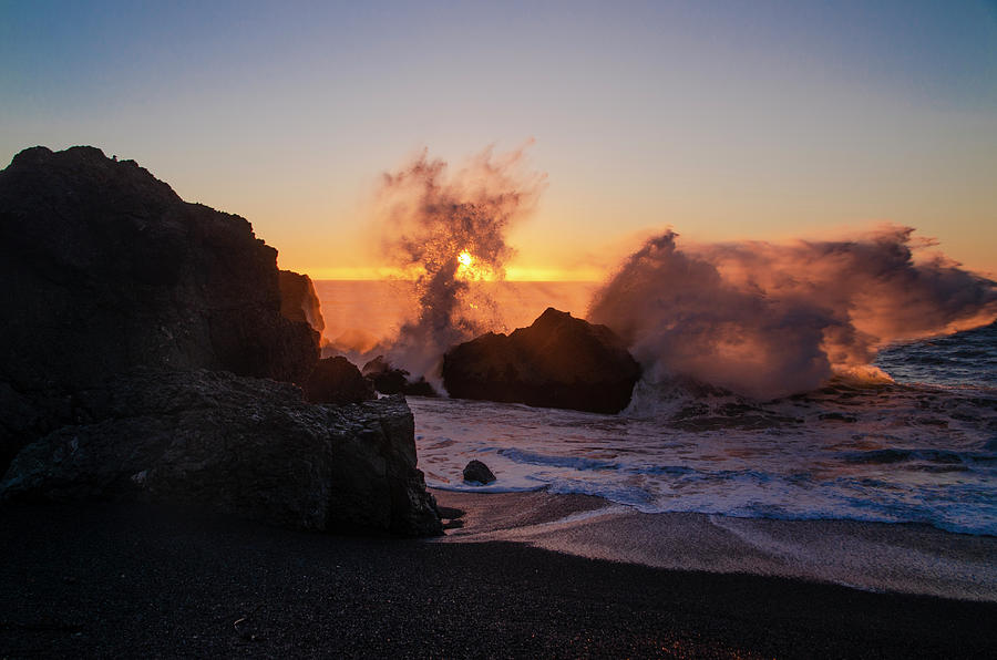 Sunset Spray at Black Sands Beach Photograph by Bill Cannon