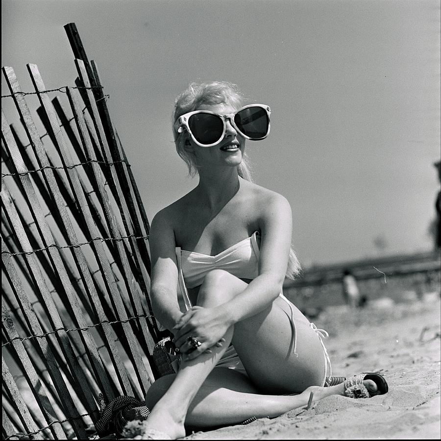 Super Specs Oversized Sunglasses Photograph by Stan Wayman