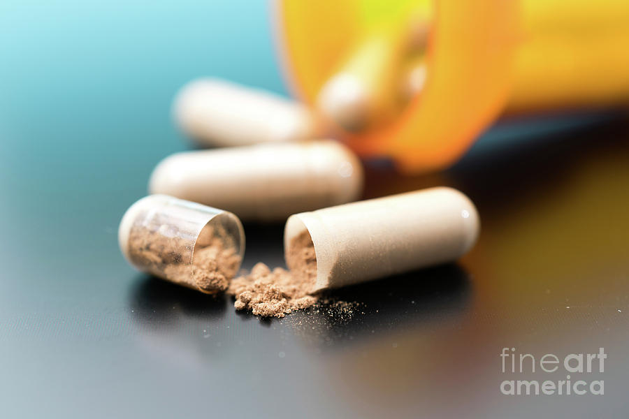 Supplement Capsules Photograph By Wladimir Bulgarscience Photo Library Fine Art America