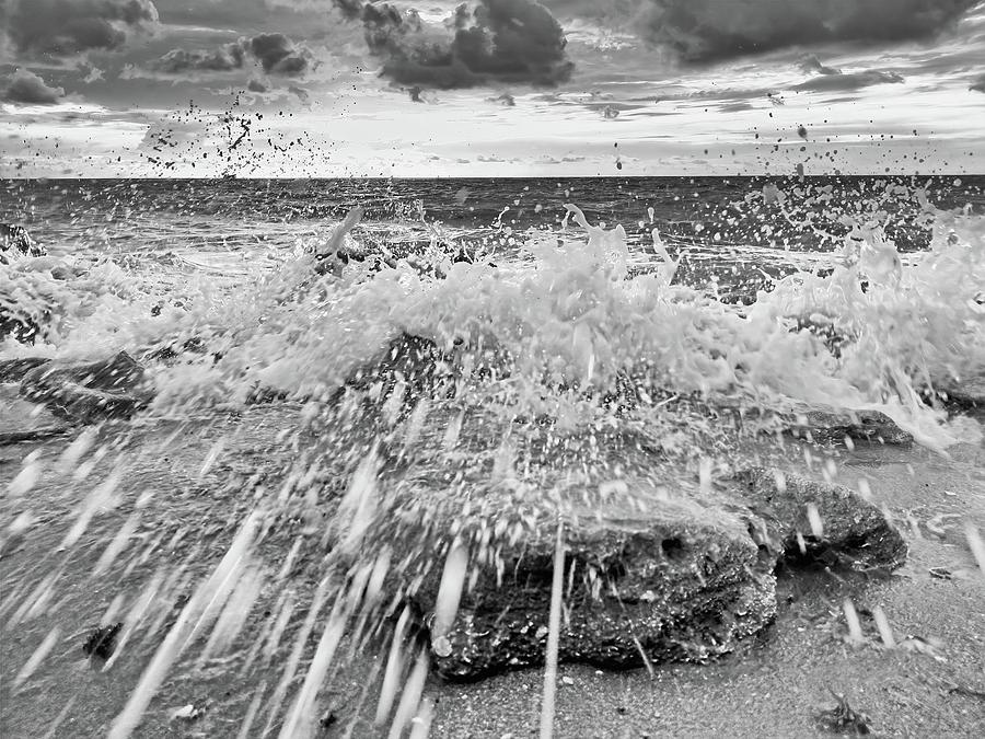 Surf Splash No 2 Photograph by Steve DaPonte