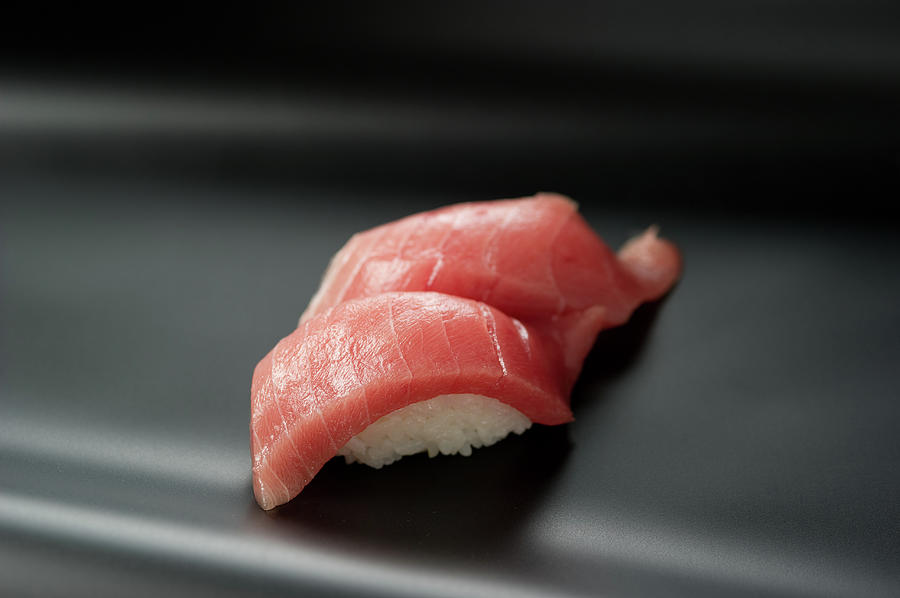 Sushi Chuutoro Photograph by Ryouchin