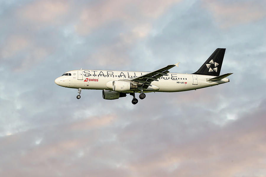 Swiss Mixed Media - Swiss Star Alliance Livery Airbus A320-214 by Smart Aviation
