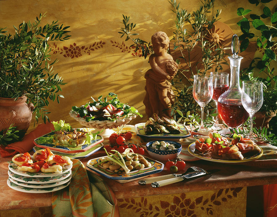 Table Dressee Entrees Variees Table Set With Selection Of Starters