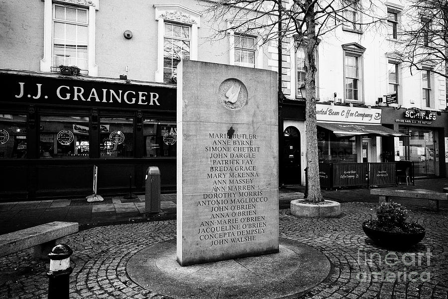 talbot street memorial to the victims of the 1974 dublin and monaghan
