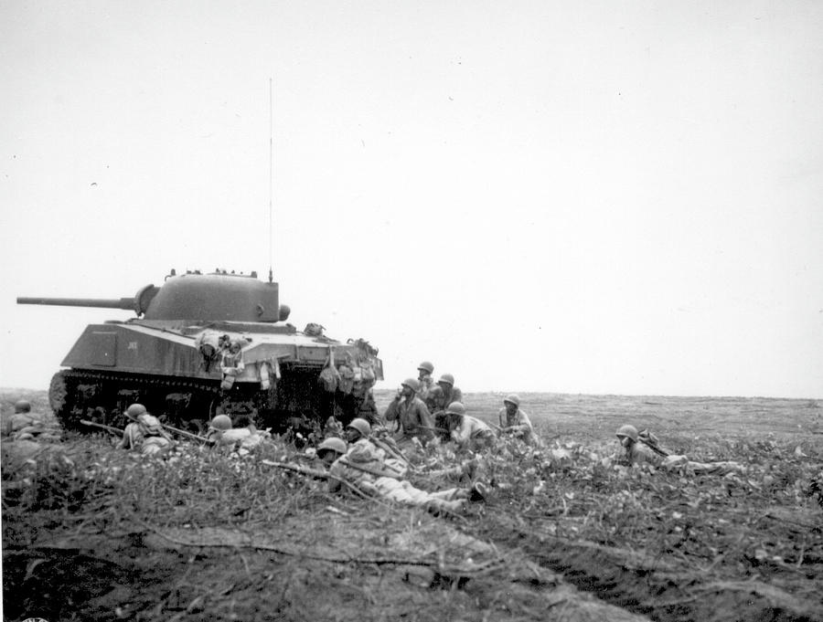 Tank Assault Team in Bougainville Jungle. Augusta Bay, Bougainville ...