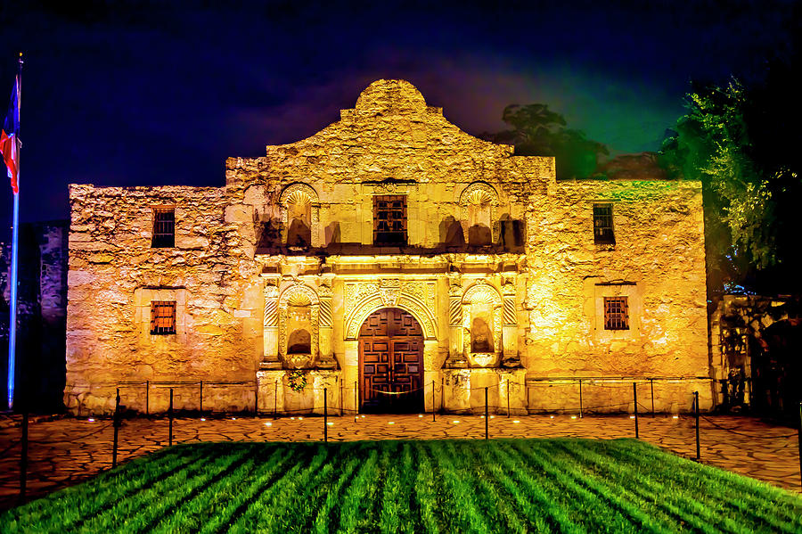 The Alamo At Night Photograph by Garry Gay