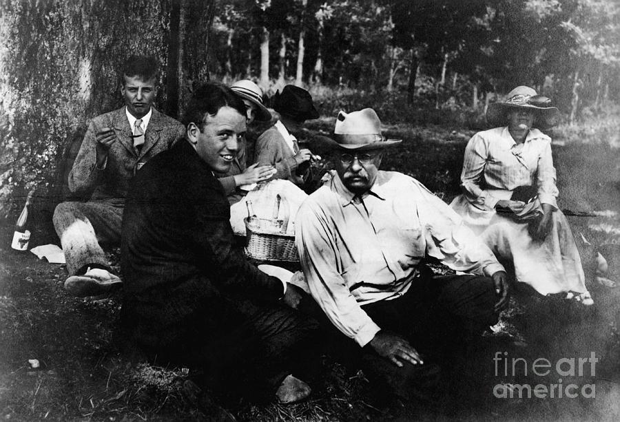 Teddy Roosevelt Picnicking Photograph by Bettmann