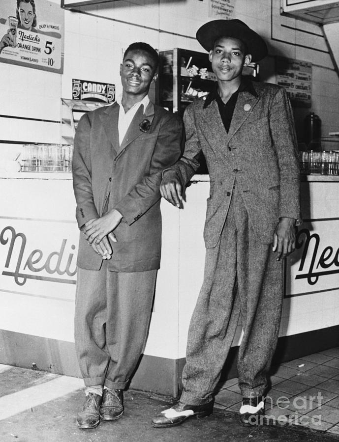 Teens Dressed In Zoot Suits Photograph by Bettmann
