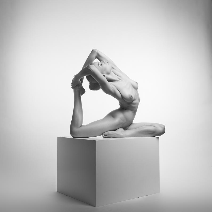 Nude Photograph - Tension by Arkadiusz Branicki