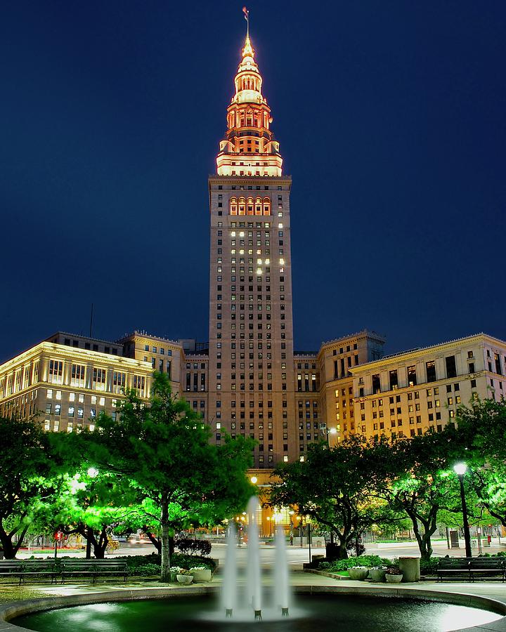 Cleveland Photograph - Terminal Tower 2014 by Frozen in Time Fine Art Photography