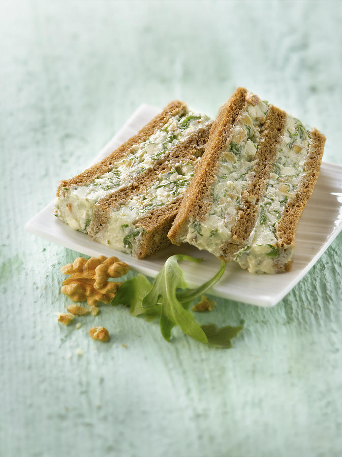 Terrine De Pain a La Creme De Noix Et Roquette Bread