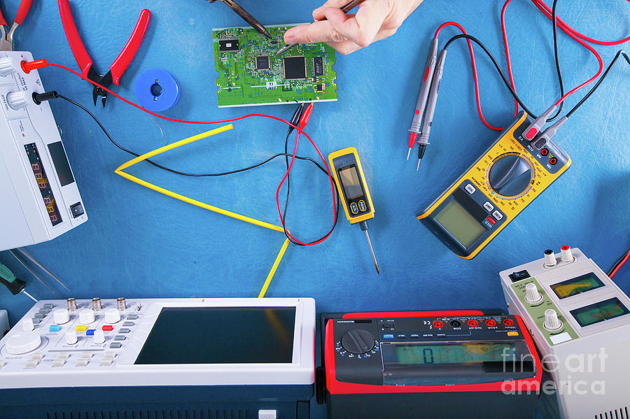 Testing Circuit Board Photograph by Wladimir Bulgar/science Photo ...